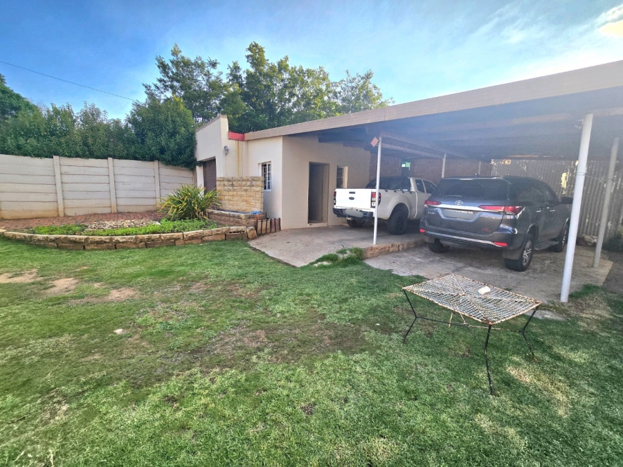 To Let 4 Bedroom Property for Rent in Eureka Free State